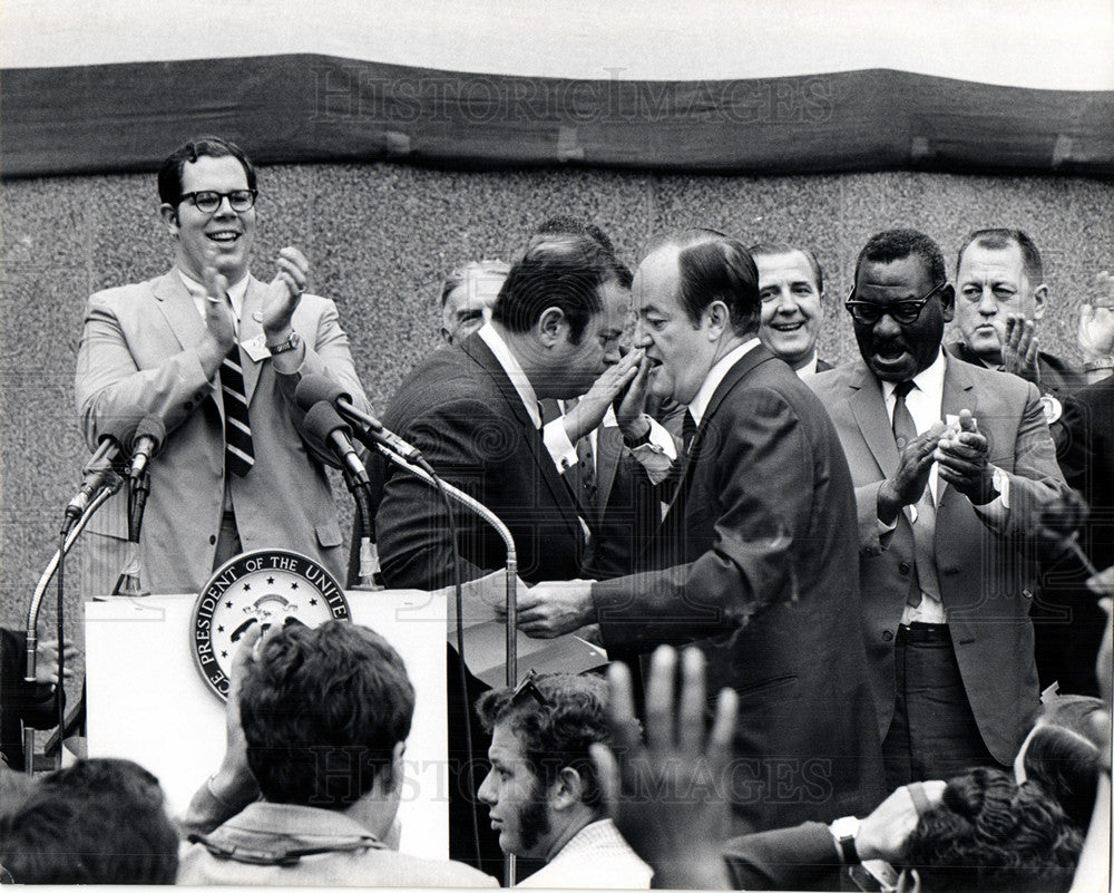 Press Photo spike bell - Historic Images