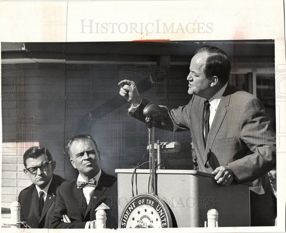 1966 Press Photo Hubert  Humphrey Vice President  USA - Historic Images