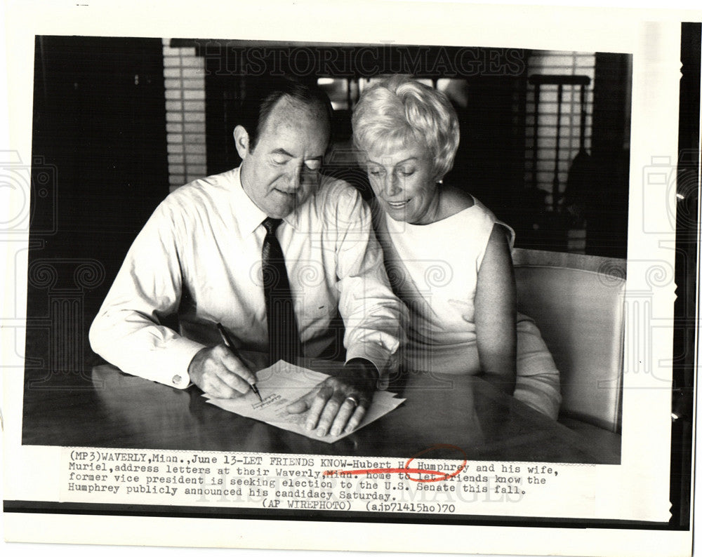 1970 Press Photo Hubert Humphrey Muriel Waverly home - Historic Images