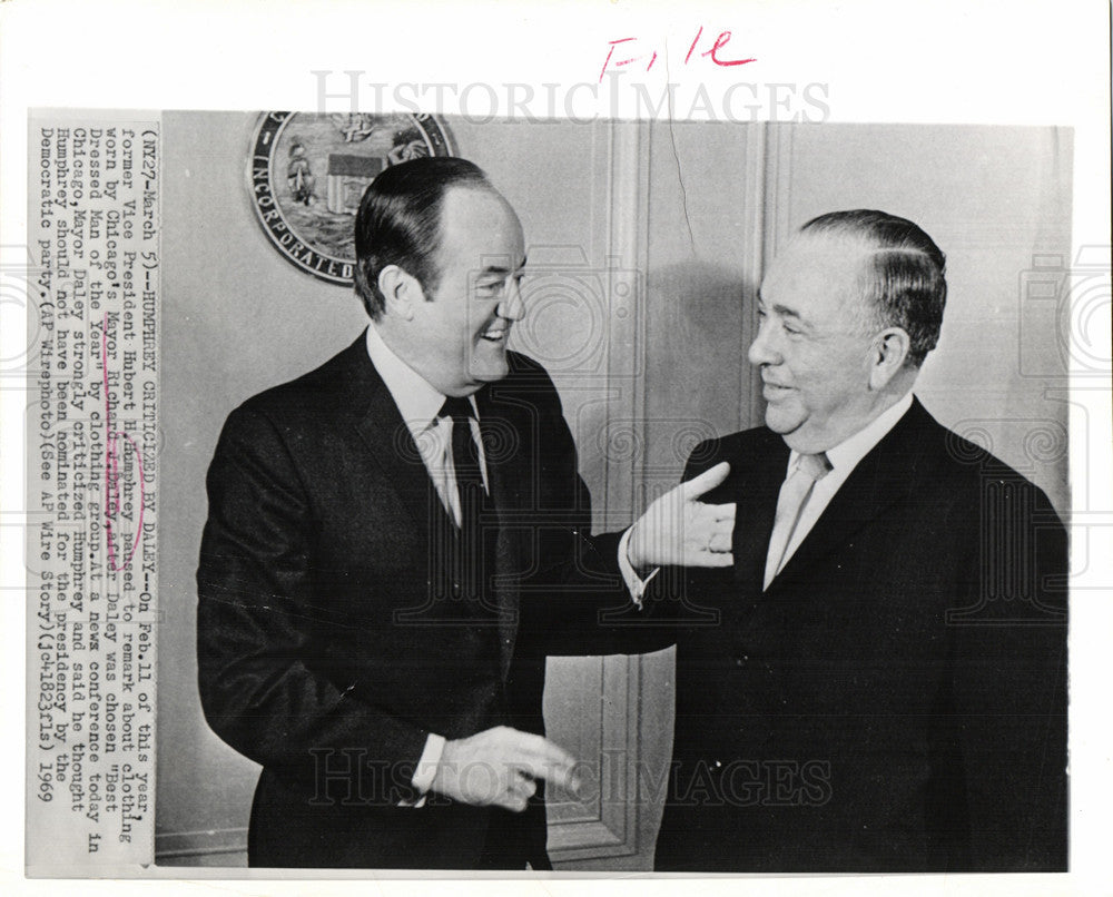 1969 Press Photo Hubert Humphrey Richard Daley mayor - Historic Images