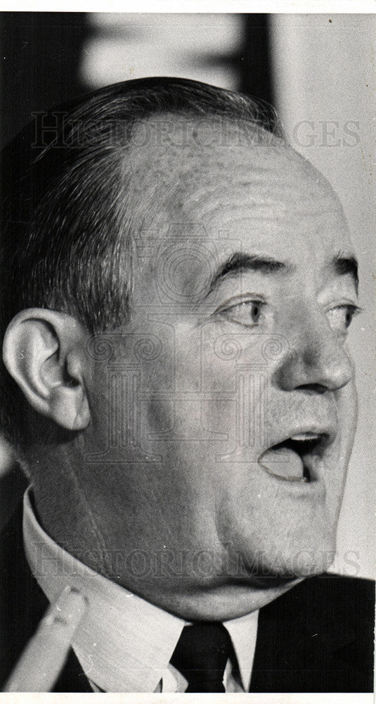 Press Photo Vice-President Hubert Humphrey 12 - Historic Images