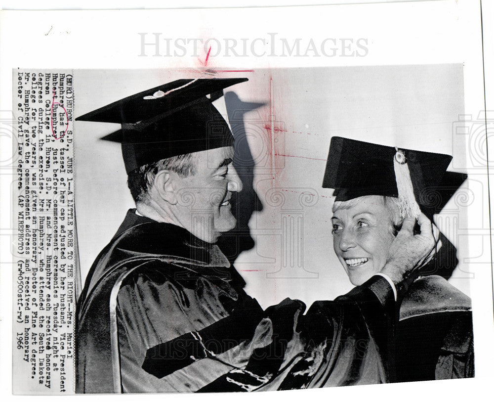 1966 Press Photo Muriel Humphrey Hubert Huron College - Historic Images