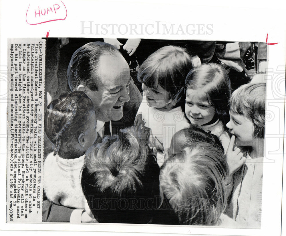 1966 Press Photo Hubert Humphrey Philadelphia tour - Historic Images