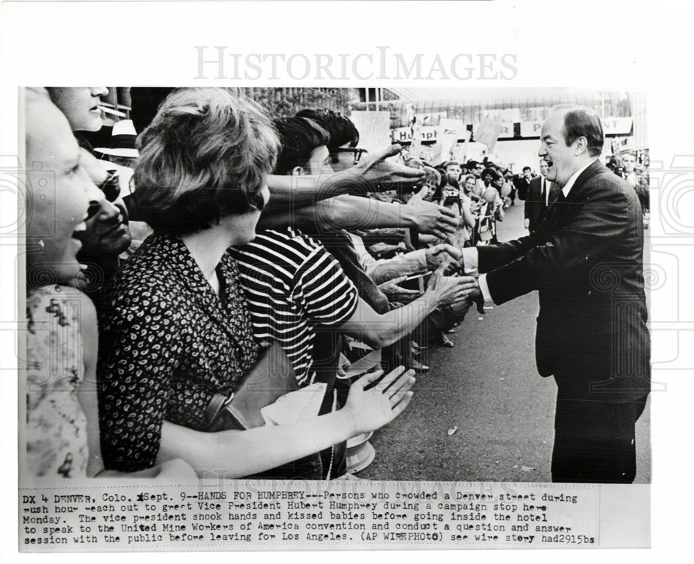 Press Photo Hubert Humphrey vice president Denver - Historic Images