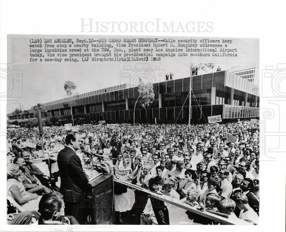 1968 Press Photo Hubert Humphrey Vice President U.S. - Historic Images