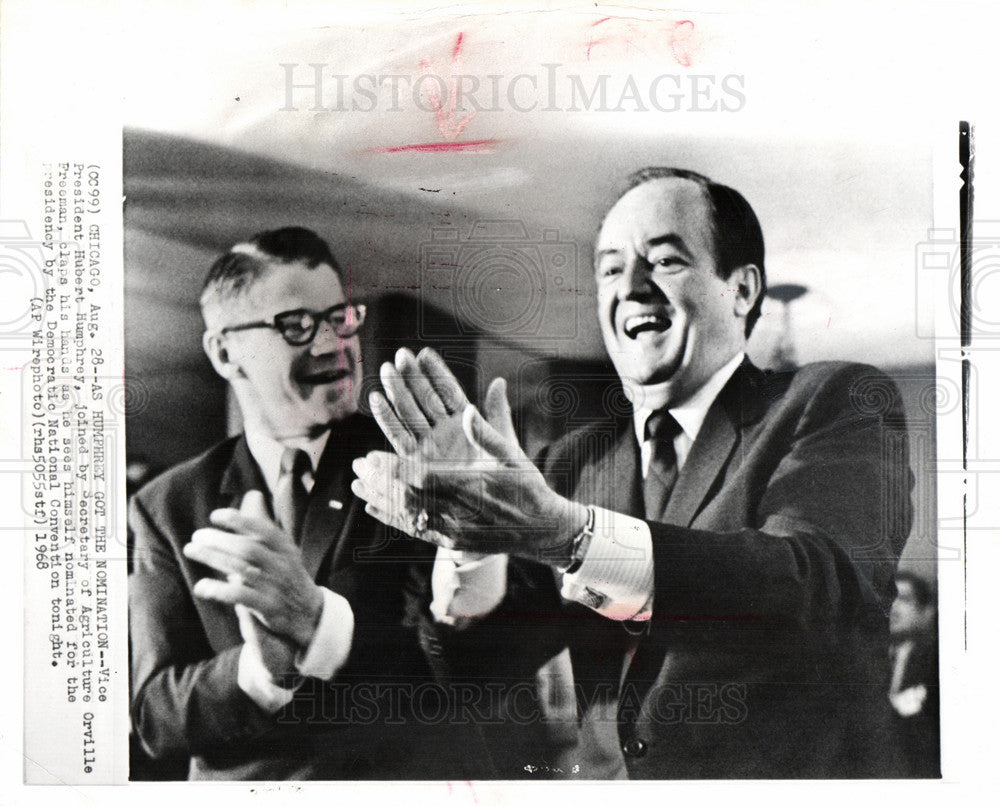 1968 Press Photo Vice President Hubert Humphrey Chicago - Historic Images