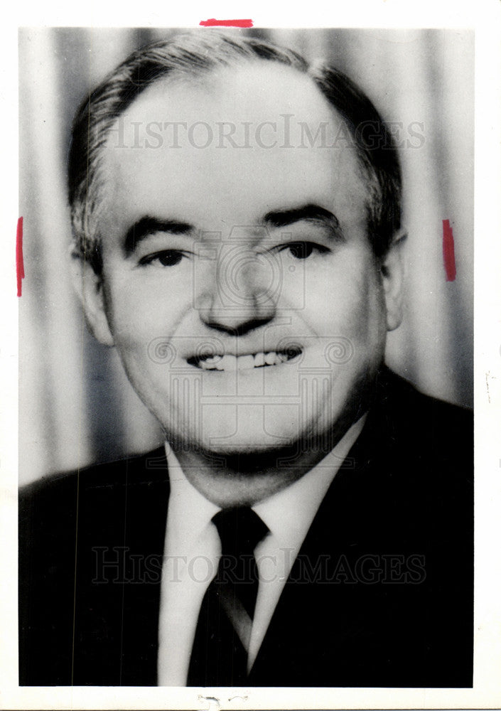 1966 Press Photo Hubert Humphrey Vice President USA - Historic Images