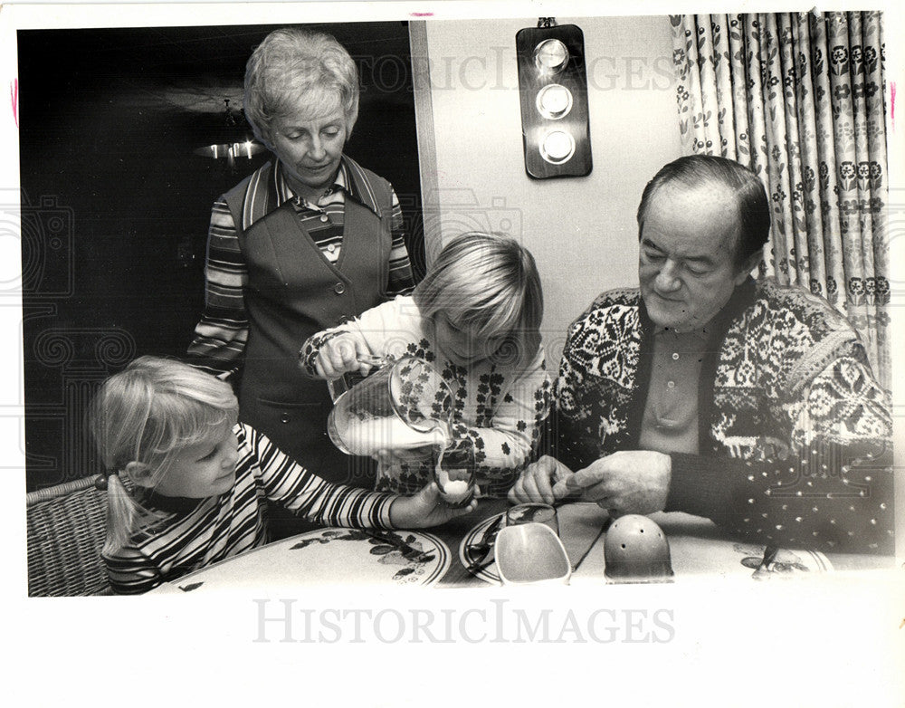 1971 Press Photo Senator Hubert Humphrey Waverly - Historic Images