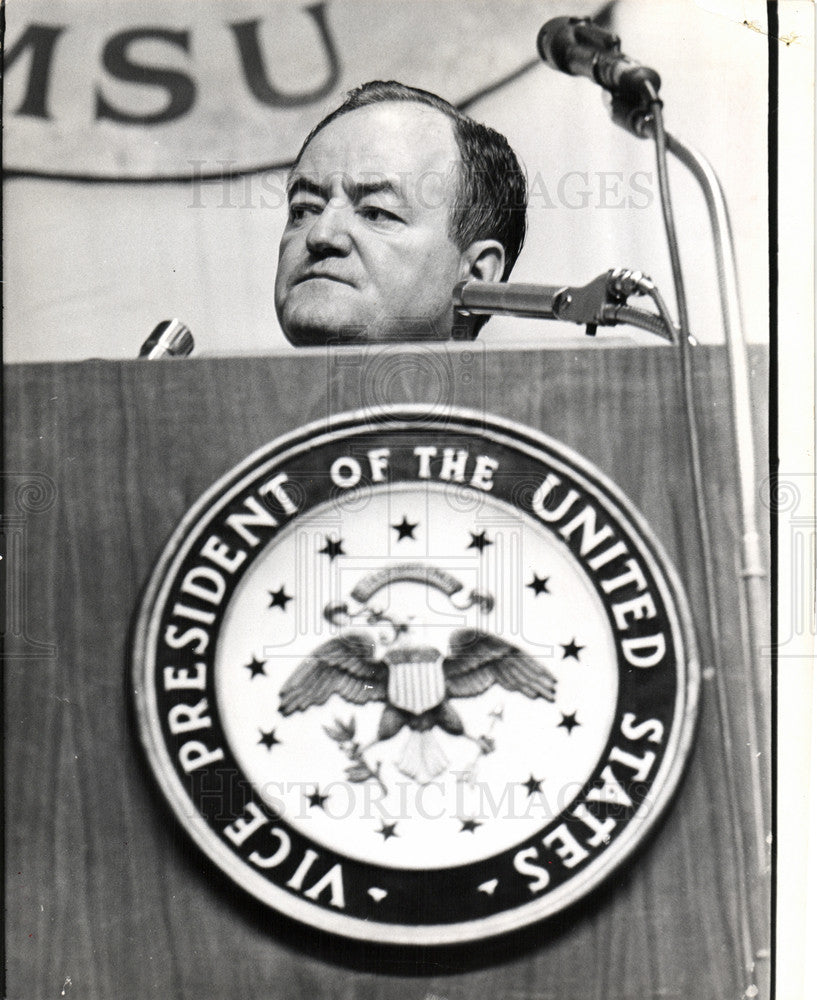 Press Photo Vice-President Hubert Humphrey 19 - Historic Images