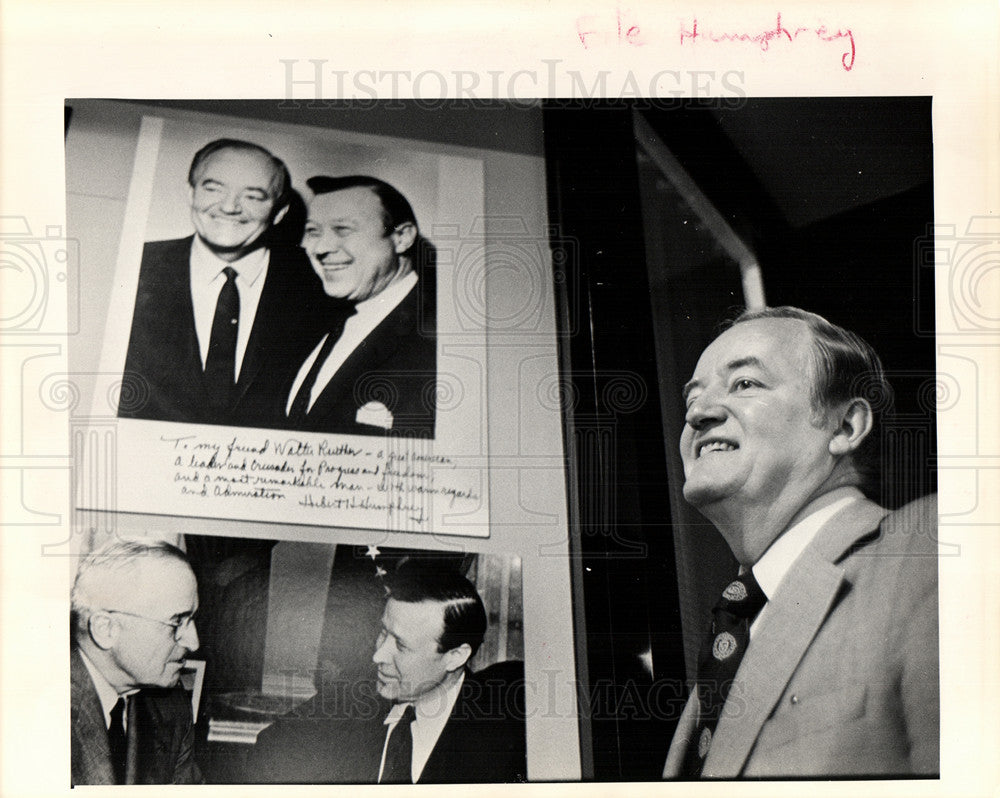 1975 Press Photo Hubert Humphrey Vice President USA - Historic Images