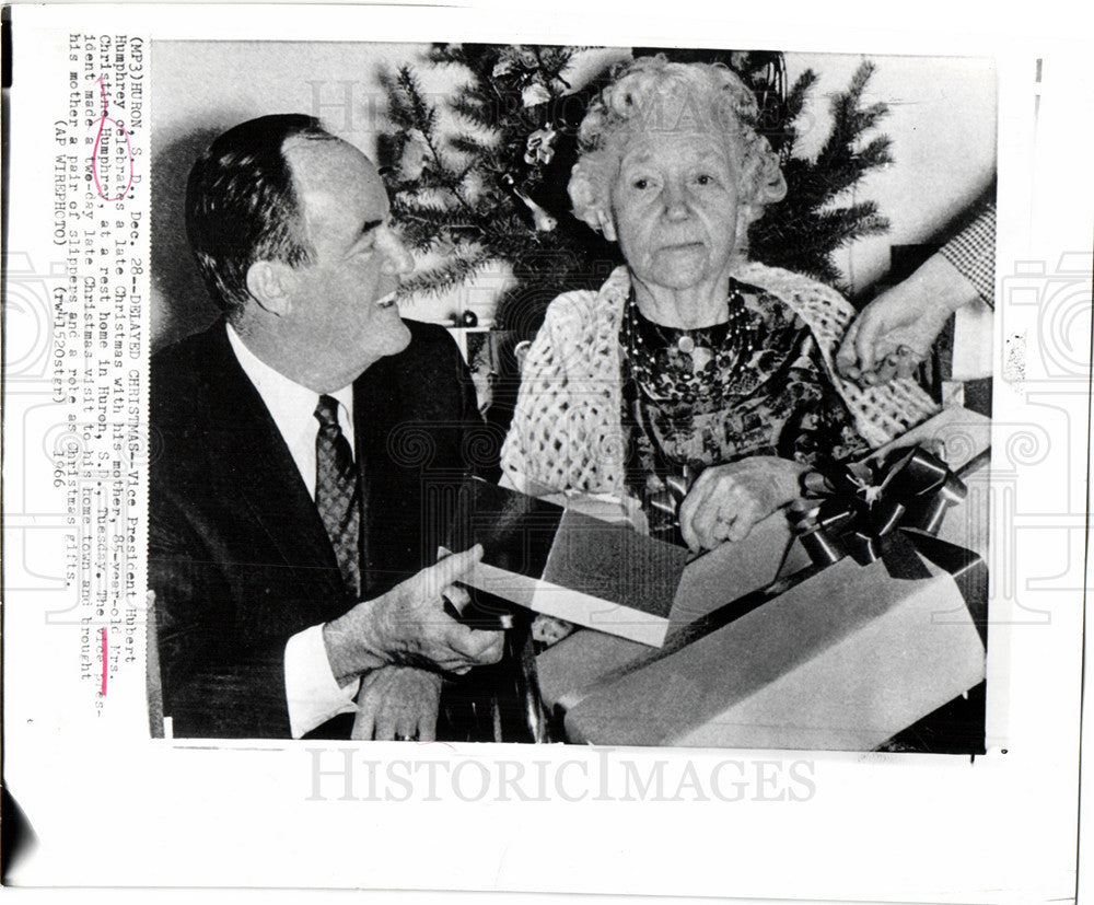 1967 Press Photo Christine Humphrey Mother Hubert Hump. - Historic Images