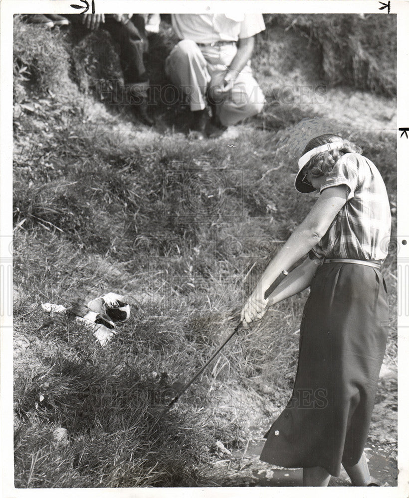 1951 Press Photo Marjorie Row golf - Historic Images