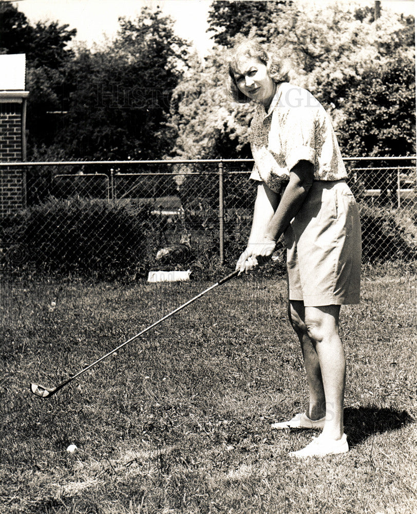 1965 Press Photo Marjorie Row Golfer Detroit Women Hume - Historic Images