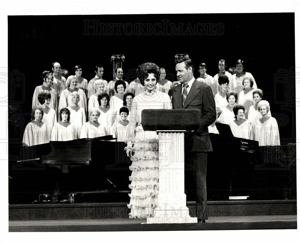 Press Photo Rex umbard Maude Aimee Evangelist TV - Historic Images