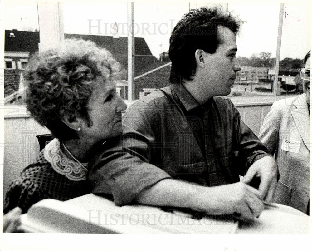 1985 Press Photo Tom Hulce joanne hulce actor - Historic Images