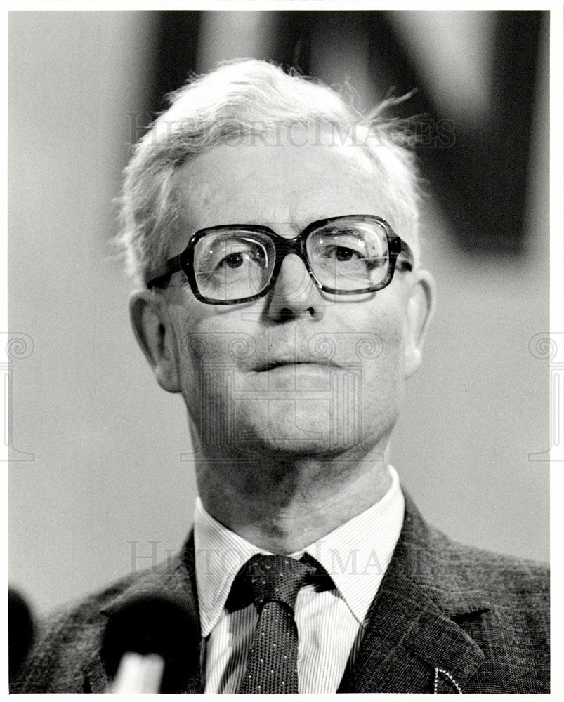 1990 Press Photo Douglas Hurd British politician - Historic Images