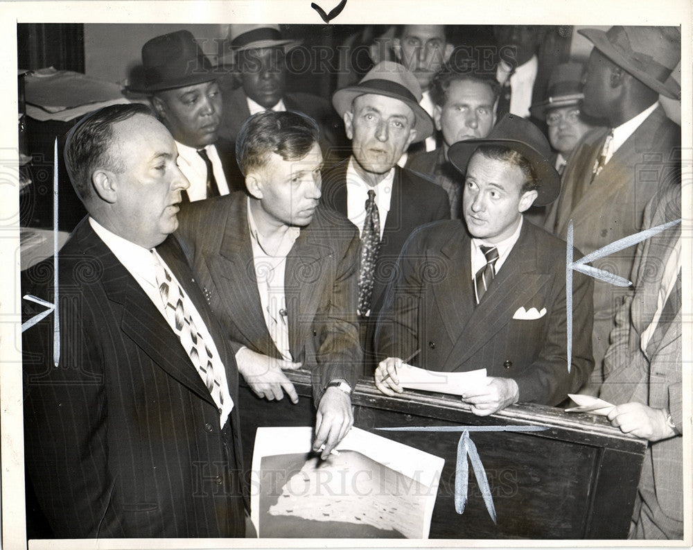 1945 Press Photo Kelsey-Hayes Detroit UAW-CIO Llewellyn - Historic Images