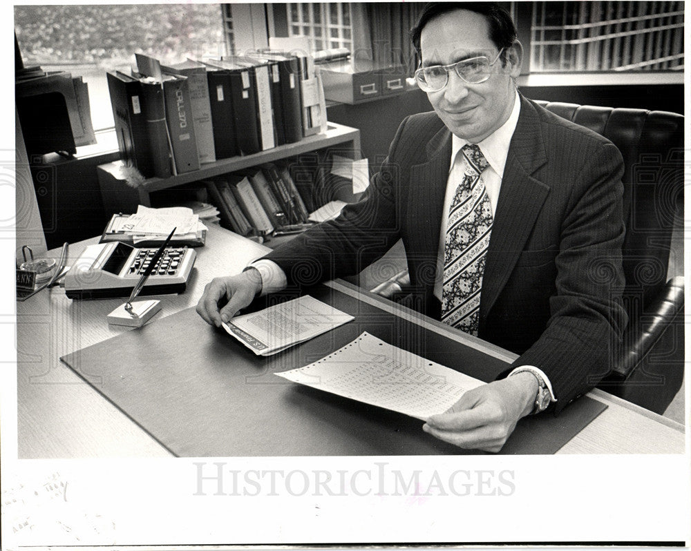 1983 Press Photo David Littmann Detroit Manufacturers - Historic Images