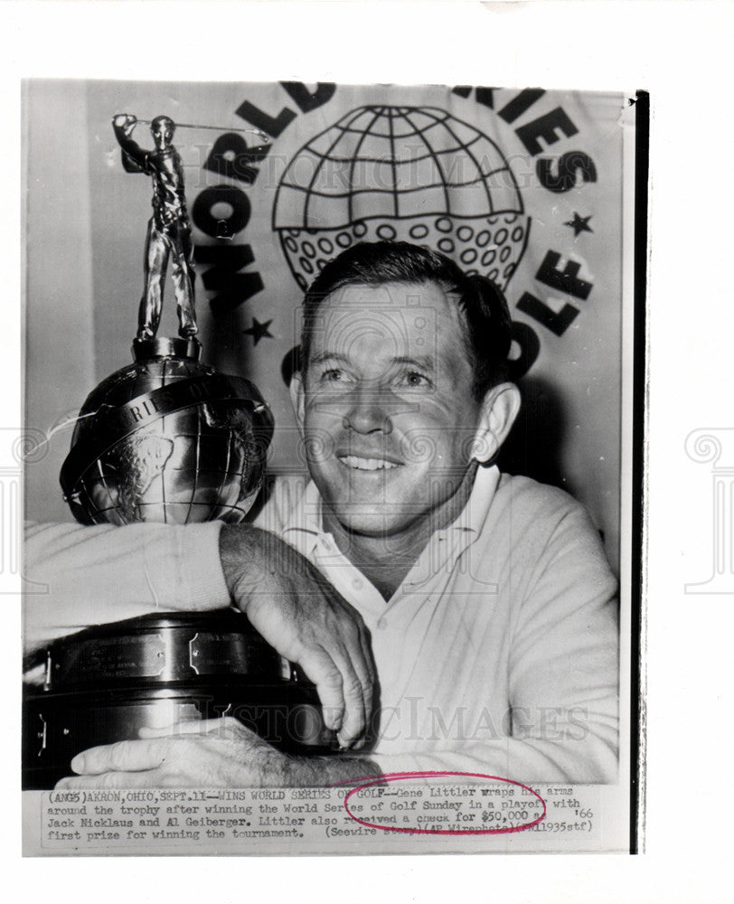 1966 Press Photo Gene Littler trophy Golf World Series - Historic Images