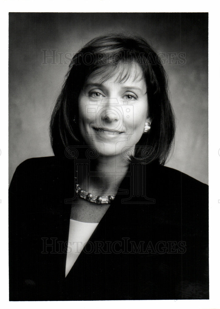 1996 Press Photo Denise Ilitch Lites President Olympia - Historic Images