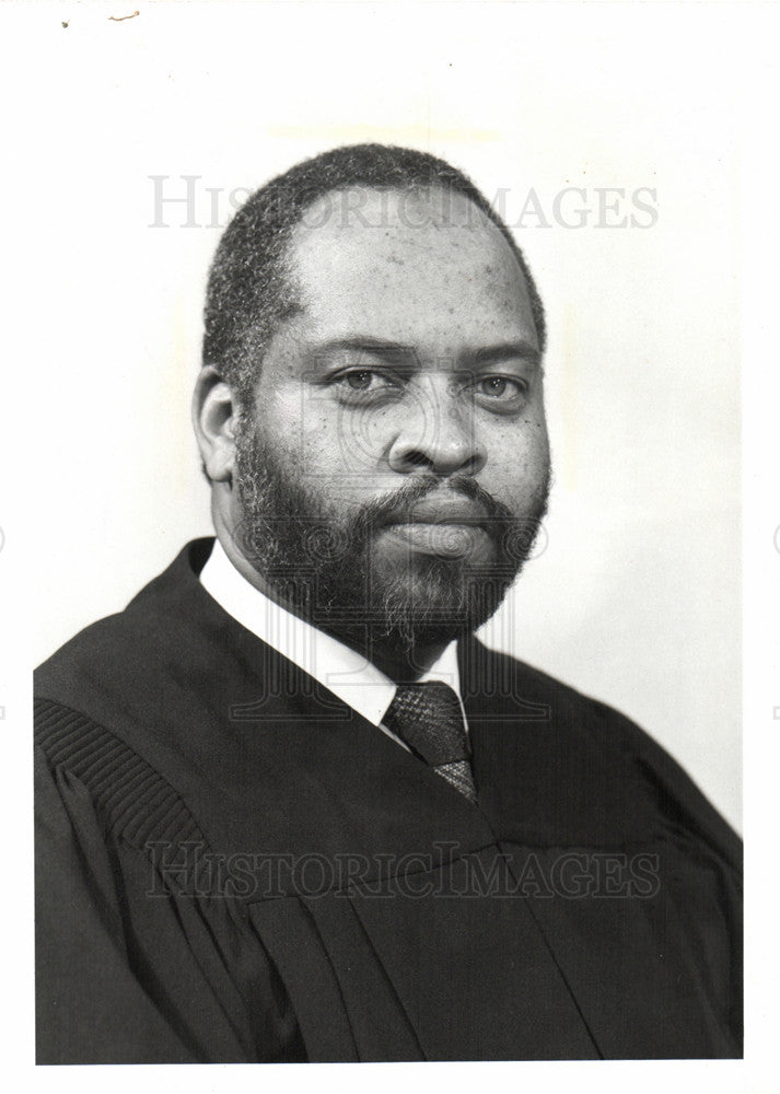 1985 Press Photo Willie Lipscomb Judge - Historic Images