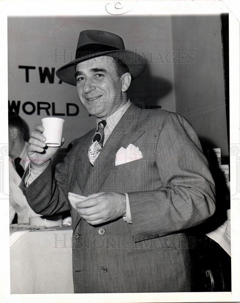 1946 Press Photo Nick Londes Detroit Fight La Guardia - Historic Images