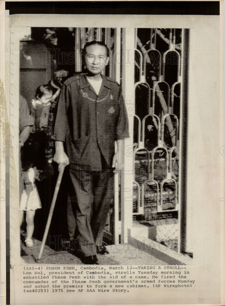 1975 Press Photo Lon Nol president Cambodia Phnom Penh - Historic Images