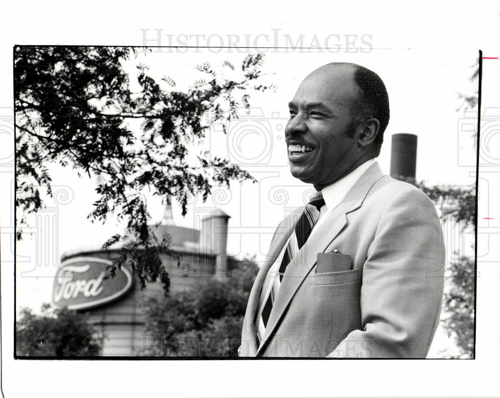 1991 Press Photo Ernie Lofton UAF Ford Motor Detroit - Historic Images