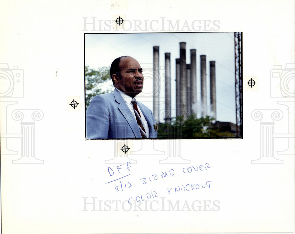 1991 Press Photo UAW veteran Ernie Lofton speaks clout - Historic Images