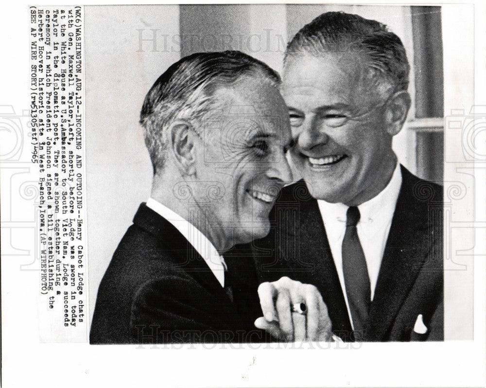 1965 Press Photo Henry Cabot Lodge chats with Gen,Maxwe - Historic Images