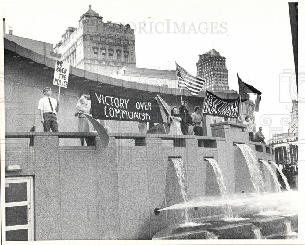 1969 Press Photo lobsinger  group - Historic Images