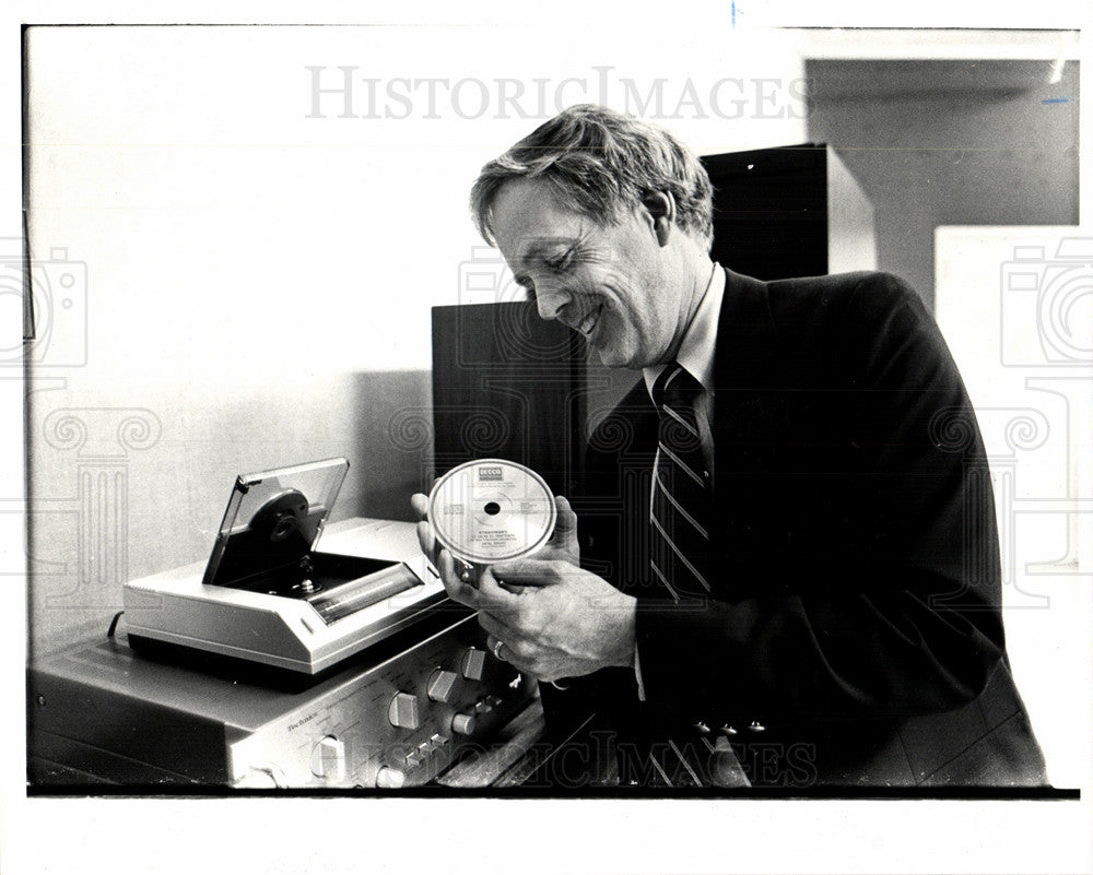 1983 Press Photo Oleg Lobanov Detroit Symphony cd disc - Historic Images