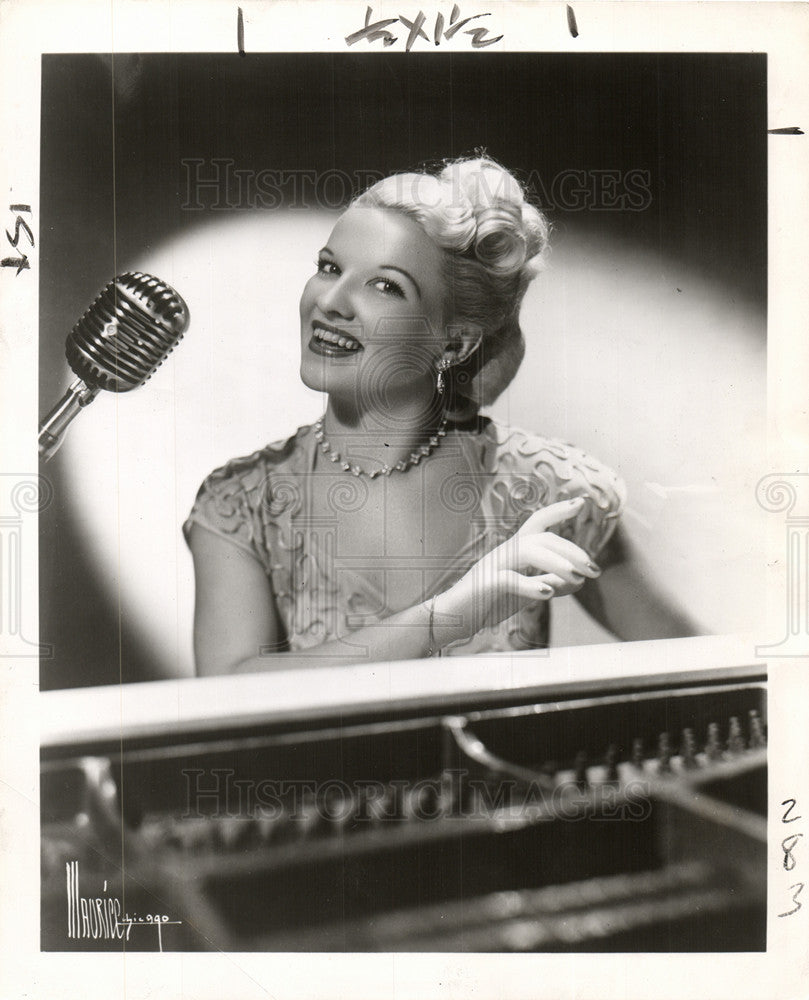 1953 Press Photo Jean Loach Television 1953 - Historic Images