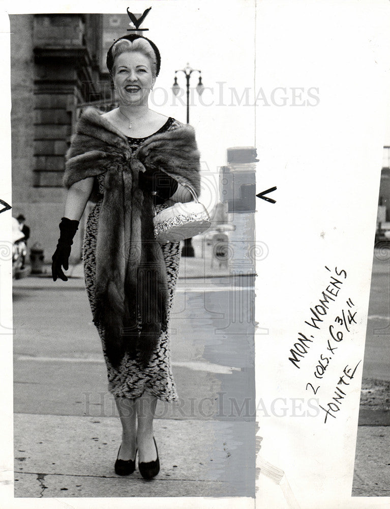 1957 Press Photo Jean Loach - Historic Images