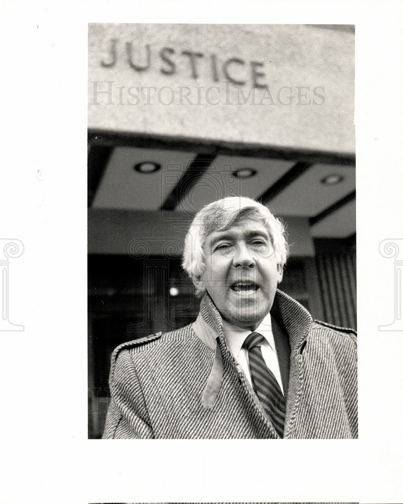 1987 Press Photo Gerald Lorence attorney lawyer - Historic Images