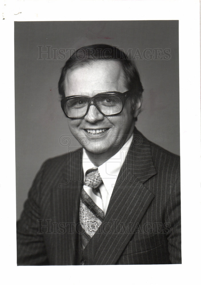 1982 Press Photo Dave Lorek, GM, Yale, Sandusky Ohio - Historic Images