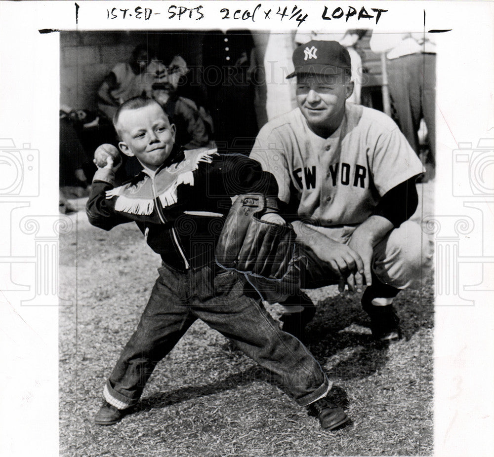 1956 Press Photo Edmund Lopat League Baseball sport - Historic Images