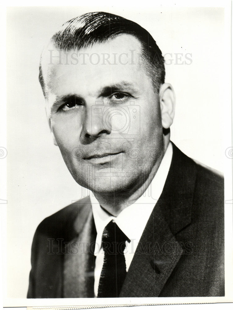 1963 Press Photo Elmer W Lower ABC News President - Historic Images