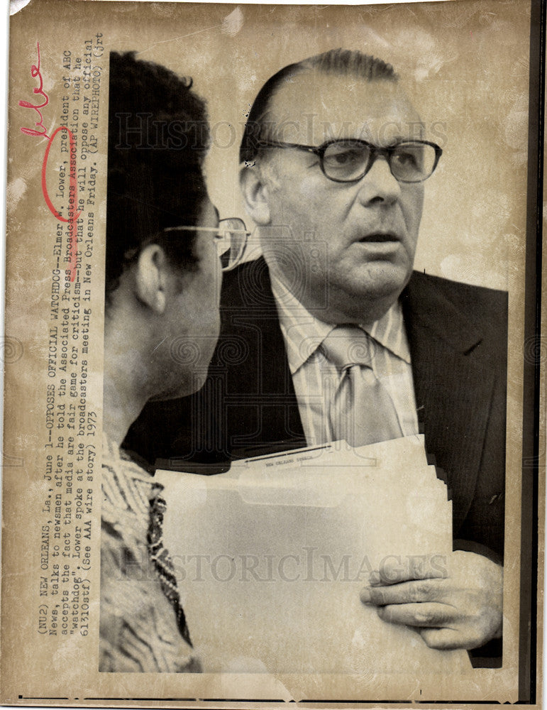 1973 Press Photo Elmer W. Lower oppose watchdog newsman - Historic Images