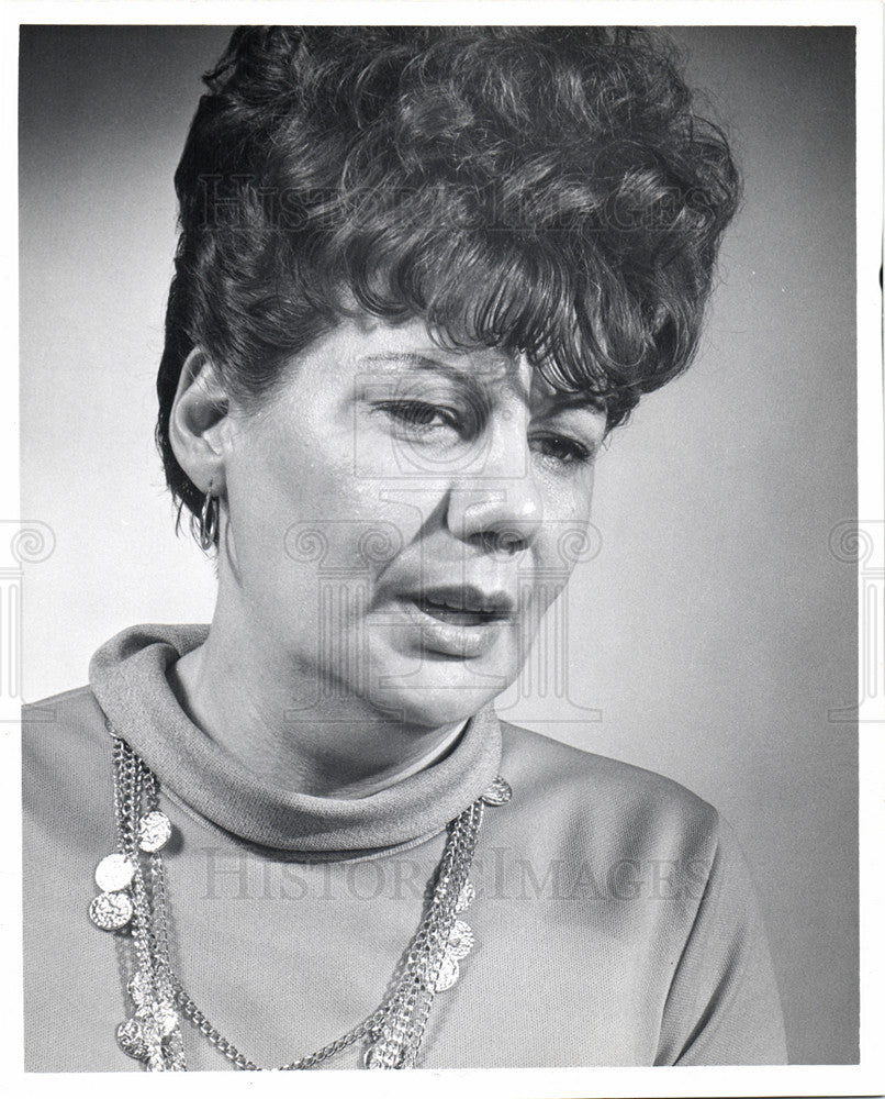 1969 Press Photo Jane Lowe Actress - Historic Images