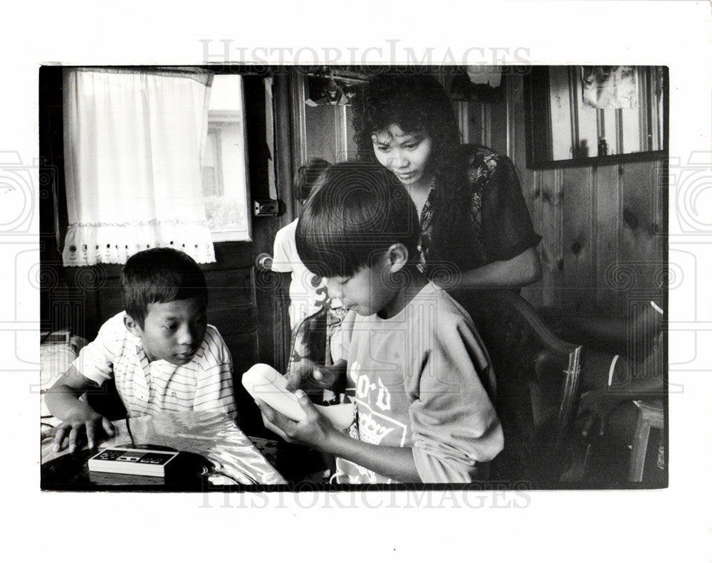 1991 Press Photo Soun Long Children - Historic Images