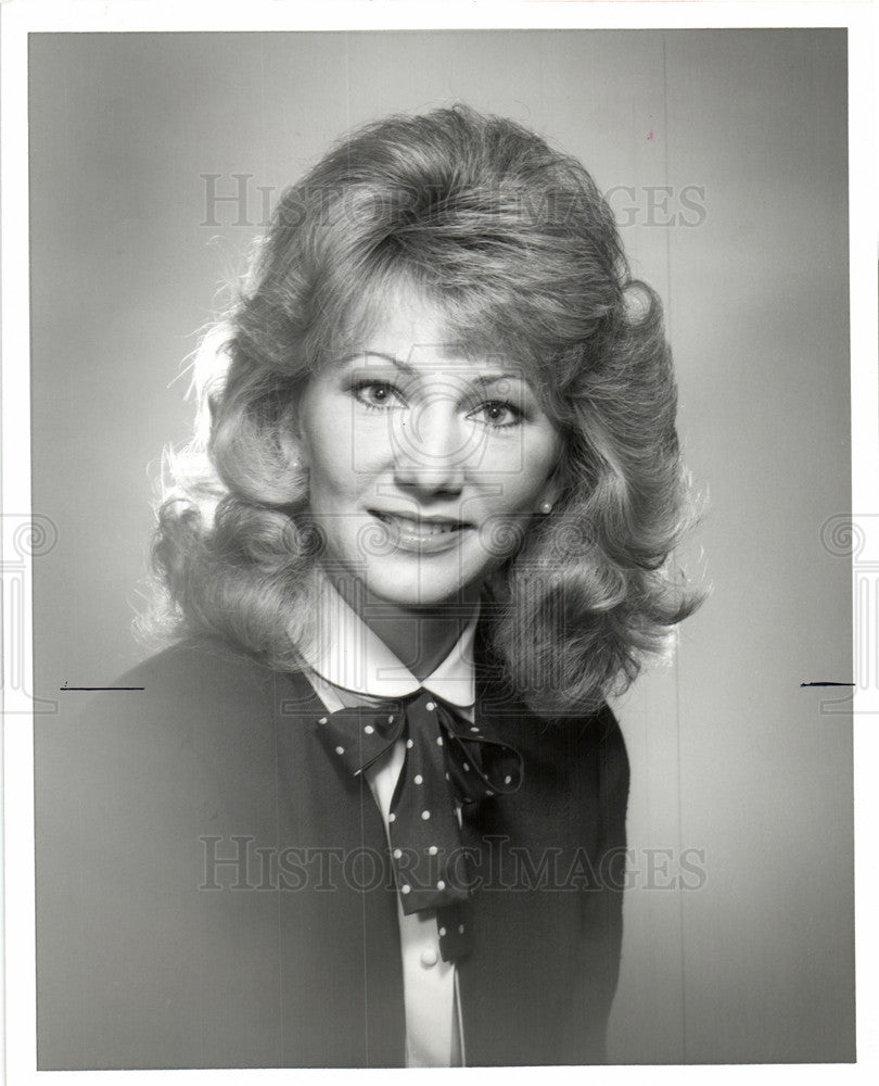 1988 Press Photo Christina Lovio George ceo public - Historic Images