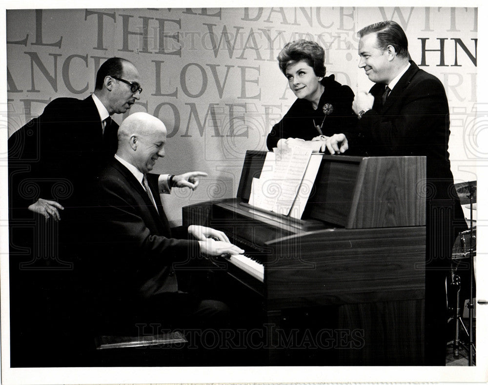 1964 Press Photo today show lovelle downe heusen - Historic Images