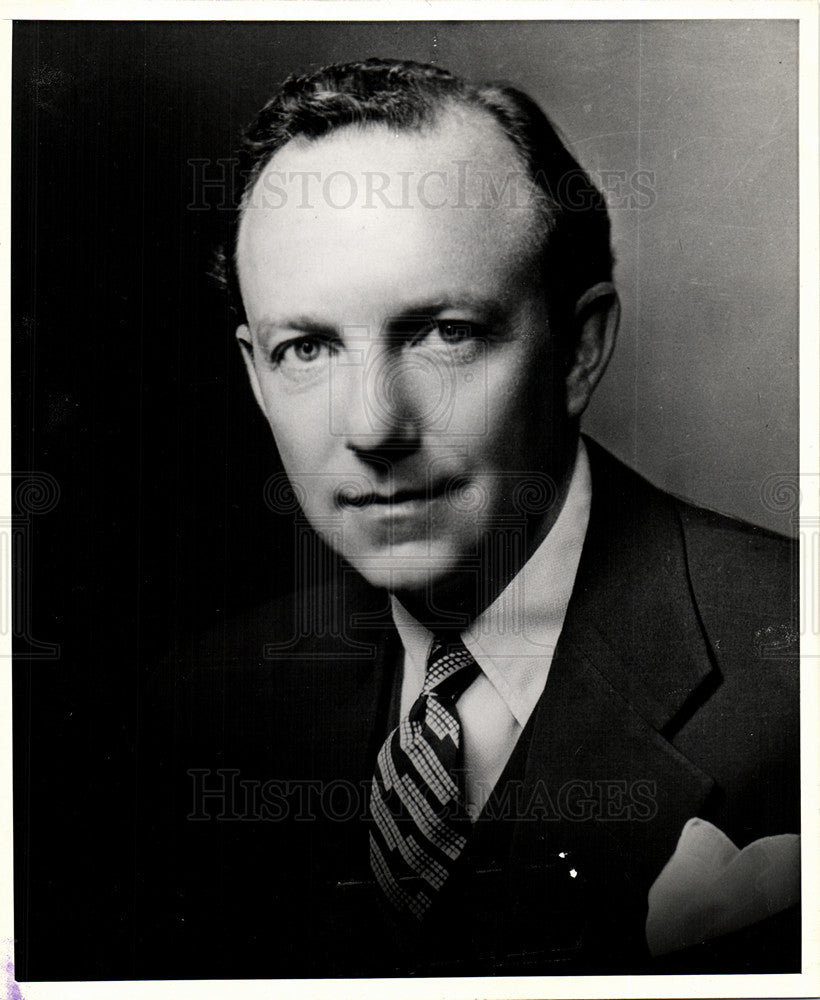 1945 Press Photo Charles Luckman Pepsodent president - Historic Images