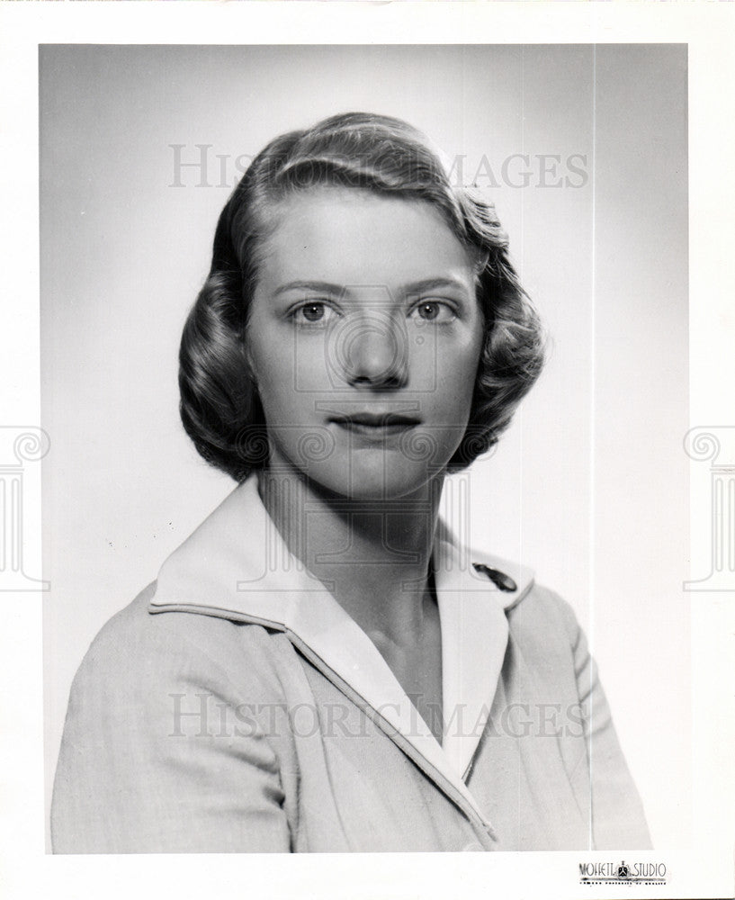 1955 Press Photo Gwen Luce Walter Briggs III finace - Historic Images