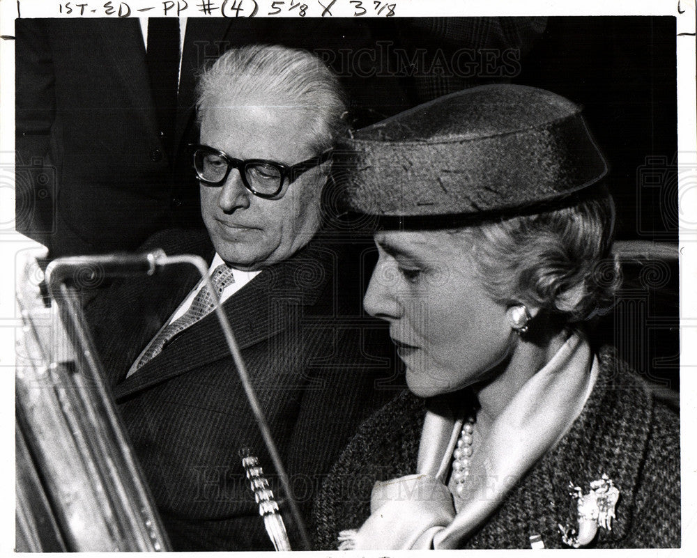 1956 Press Photo Clare Boothe Luce President - Historic Images