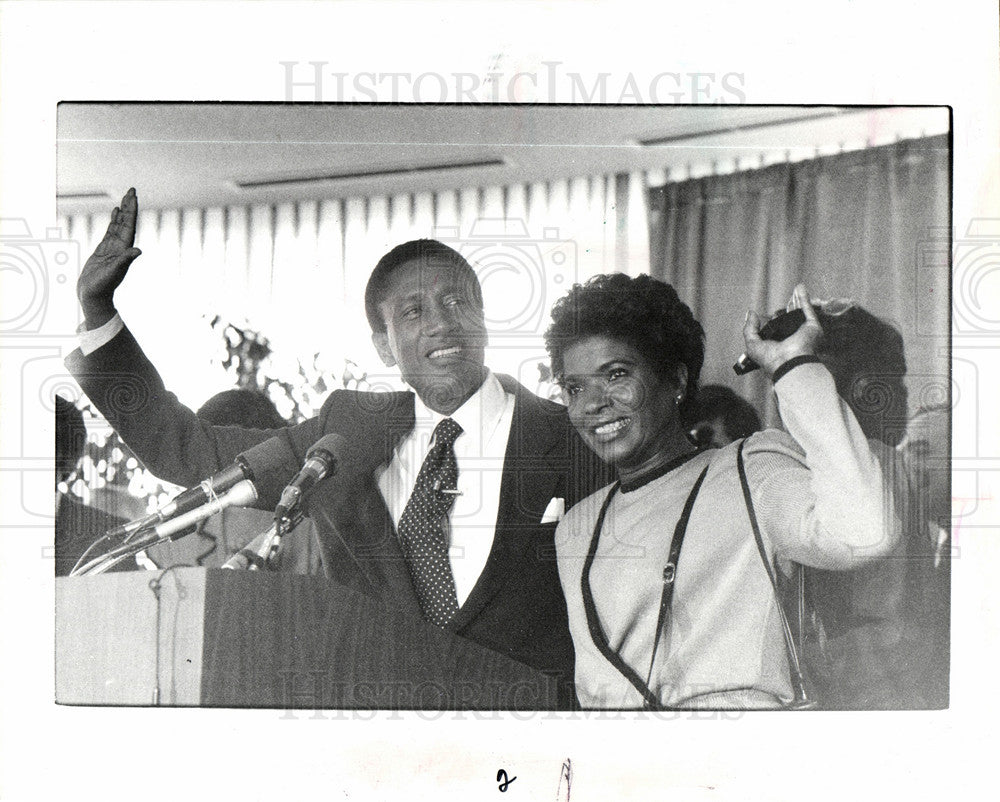 1986 Press Photo Evelyn Lucas Artist - Historic Images