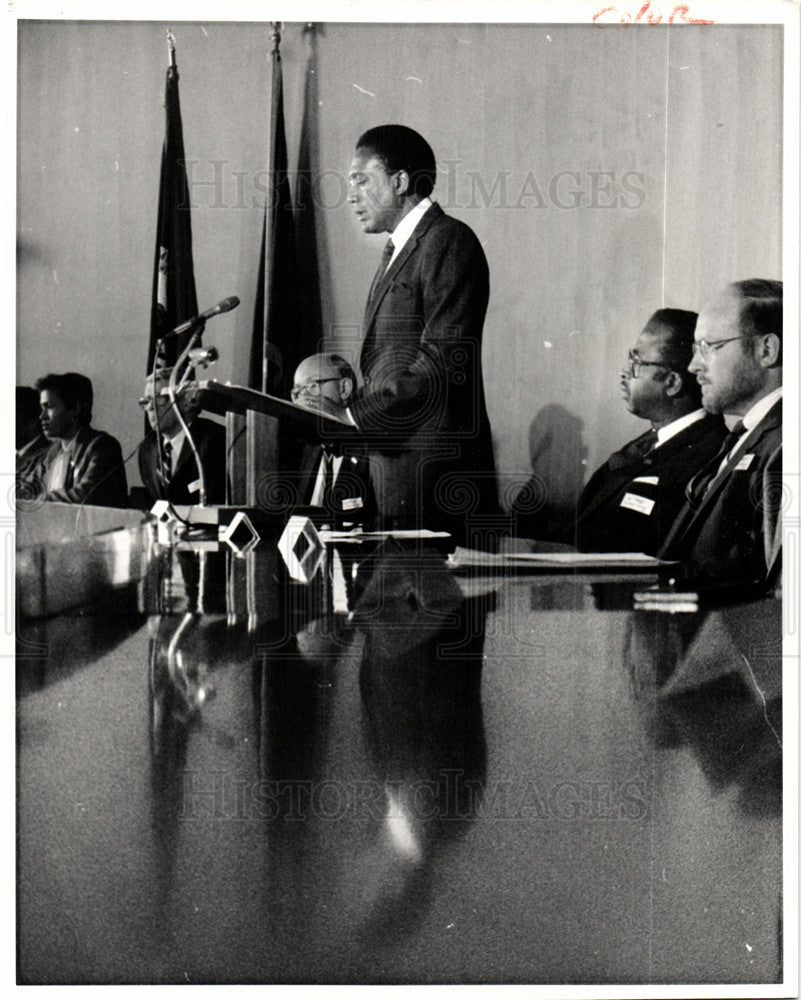 1984 Press Photo Lucas Wayne County Detroit Executive - Historic Images