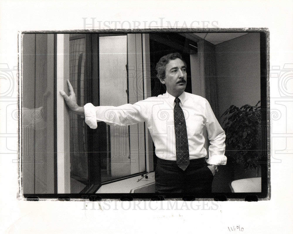 1989 Press Photo Al Lucarelli Ernst & Young - Historic Images