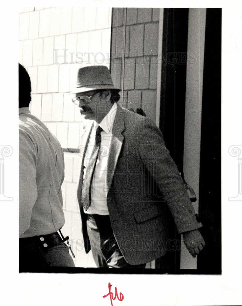 1987 Press Photo Ricardo Lubienski Judge - Historic Images